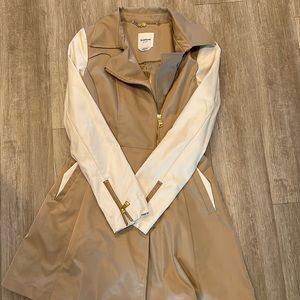 Bebe size S jacket with leather like sleeves